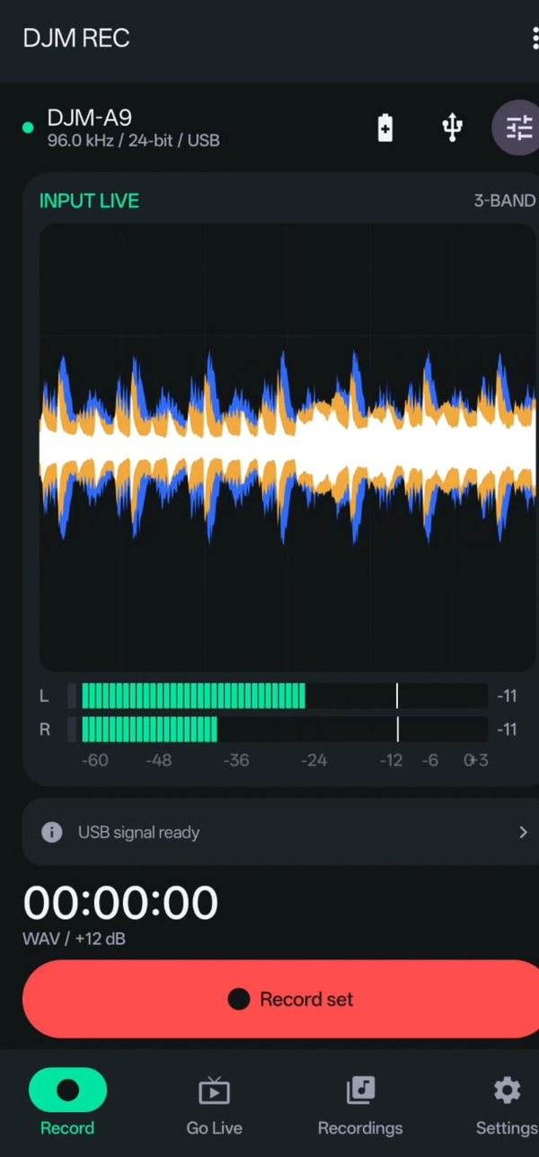 DJM Rec recording screen: a DJM-A9 over USB with a live 3-band waveform and level meters